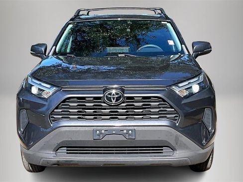Used 2022 Toyota RAV4 XLE image 3