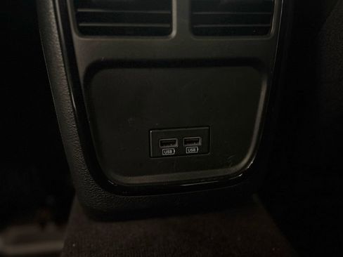Used 2018 Chrysler 300 S w/ Safetytec Plus Group AWD/4WD image 34