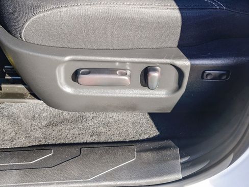 Certified 2023 Toyota Tacoma TRD Off-Road image 24