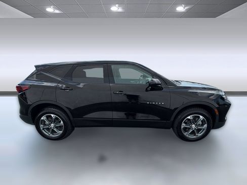Used 2025 Chevrolet Blazer LT FWD image 8