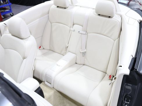 Used 2015 Lexus IS 250C image 36