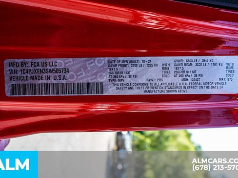 Used 2025 Jeep Wrangler Unlimited Sahara AWD/4WD image 57