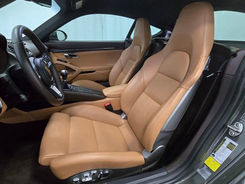 Certified 2023 Porsche 718 Cayman GT4 image 5