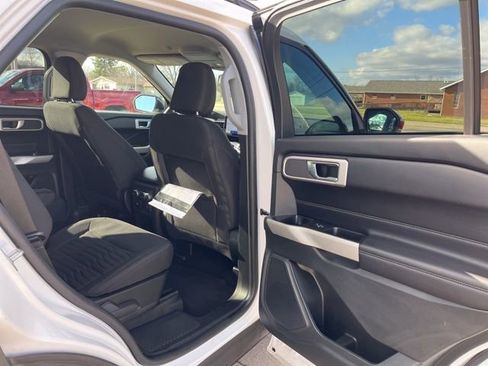 Used 2021 Ford Explorer XLT w/ Class III Trailer Tow Package AWD/4WD image 21