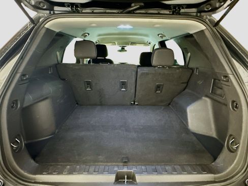 Used 2023 Chevrolet Equinox LT image 30