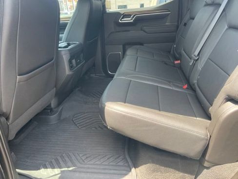 Used 2022 Chevrolet Silverado 1500 RST AWD/4WD image 19