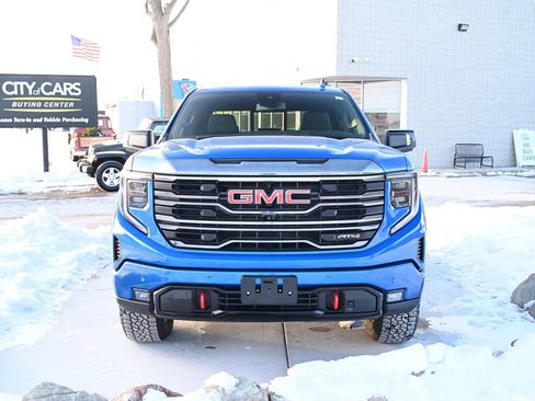 Used 2022 GMC Sierra 1500 AT4 w/ AT4 Premium Package image 2