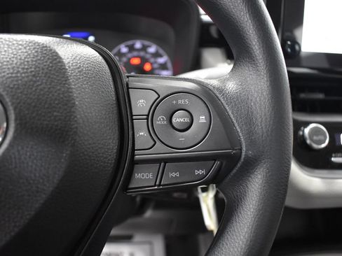Used 2025 Toyota Corolla LE FWD image 25