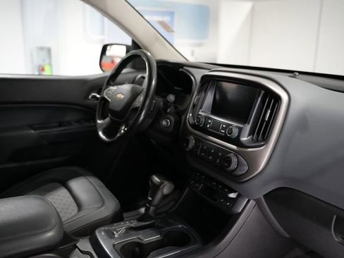 Used 2019 Chevrolet Colorado Z71 w/ Z71 Midnight Edition image 21