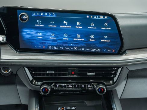 New 2026 Chevrolet Suburban Premier w/ Sun And Tow Package AWD/4WD image 24