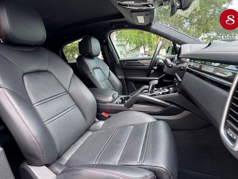 Used 2023 Porsche Cayenne GTS AWD/4WD image 20