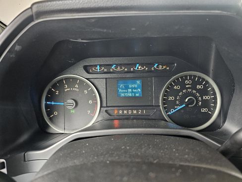 Used 2015 Ford F150 XLT image 21