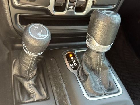 Used 2024 Jeep Wrangler Unlimited Sport AWD/4WD image 24