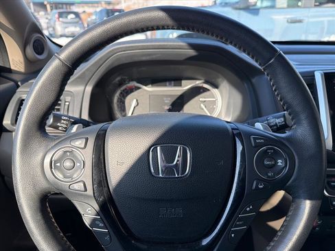 Used 2017 Honda Pilot Elite image 13