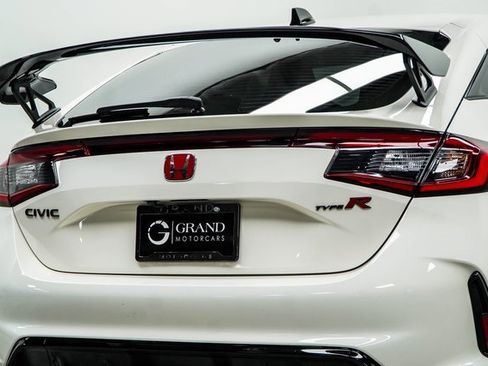 Used 2024 Honda Civic Type R image 13