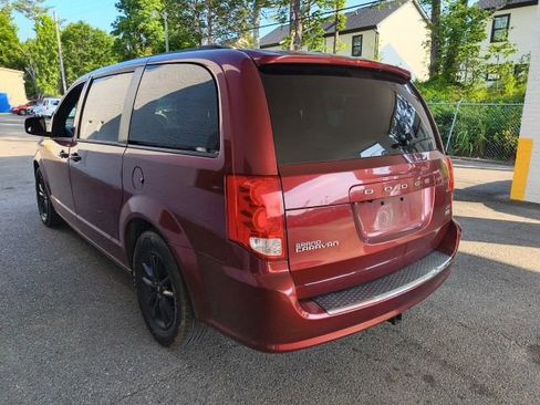 Used 2019 Dodge Grand Caravan GT FWD image 7