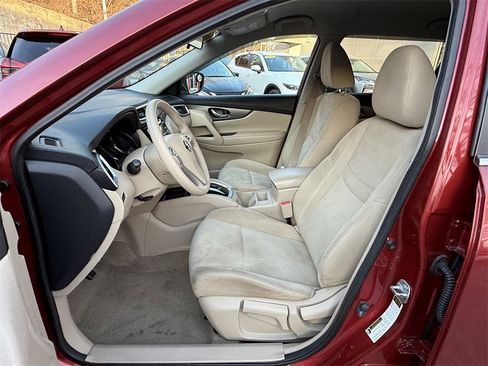 Used 2015 Nissan Rogue S image 14