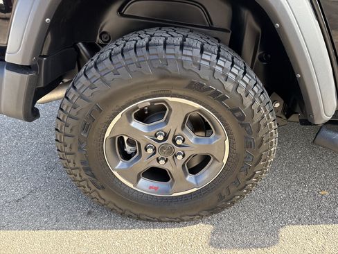 Used 2024 Jeep Wrangler Unlimited Sport AWD/4WD image 17