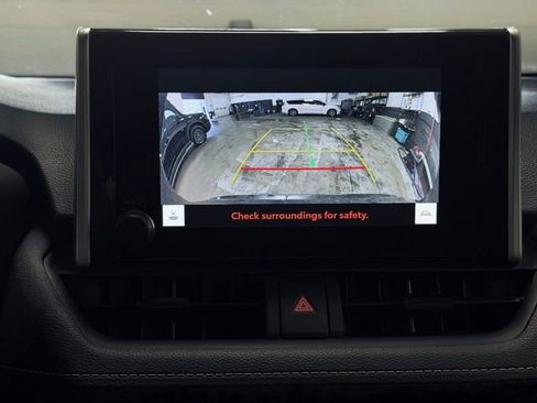Used 2024 Toyota RAV4 XLE AWD/4WD image 39