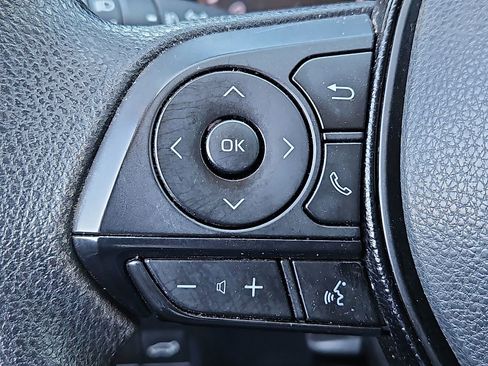 Used 2019 Toyota RAV4 XLE w/ Convenience Package image 17