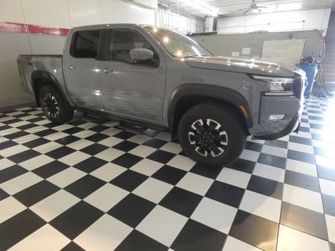 Used 2023 Nissan Frontier PRO-4X w/ Pro Convenience Package image 4