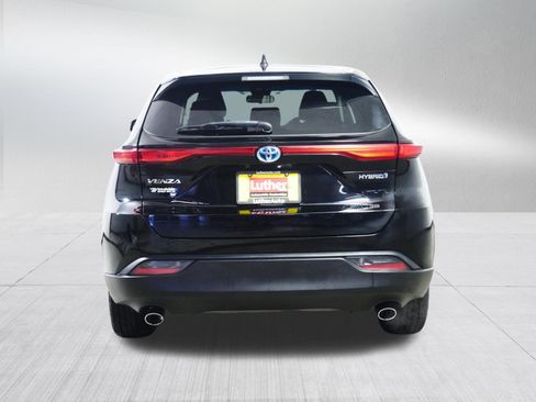 Used 2021 Toyota Venza LE w/ Carpet Mat Package (TMS) AWD/4WD image 6