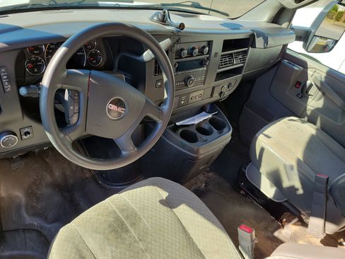 Used 2018 GMC Savana 3500 w/ Power Convenience Package image 10