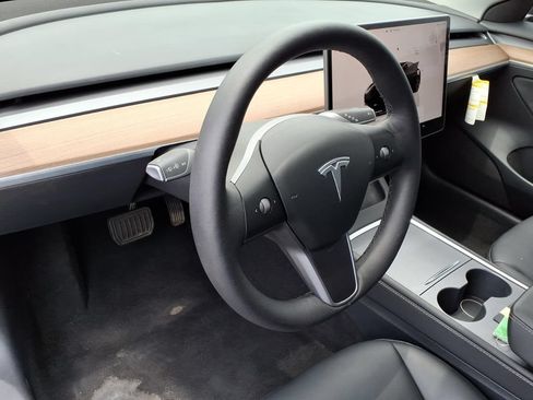 Used 2023 Tesla Model 3 Standard Range RWD image 23