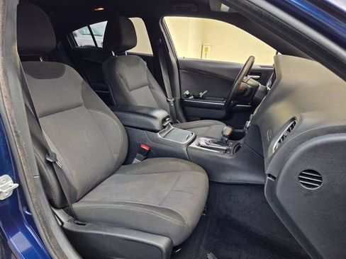 Used 2015 Dodge Charger SE w/ Sport Appearance Group RWD image 17