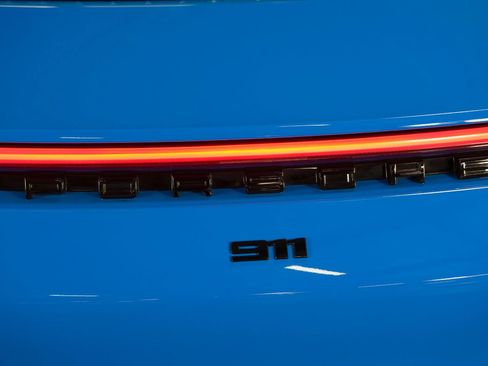 Used 2023 Porsche 911 Carrera w/ Sport Chrono Package image 19