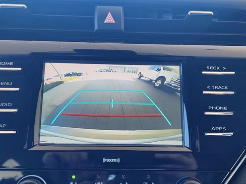 Used 2020 Toyota Camry LE image 28