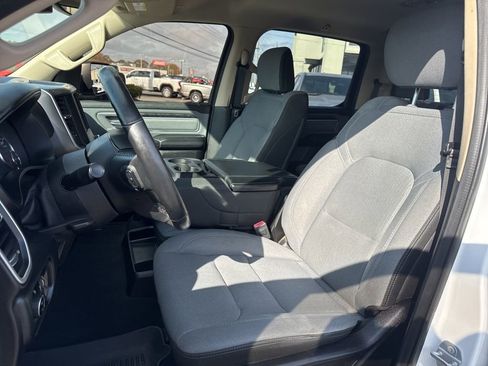 Used 2019 RAM 1500 Big Horn AWD/4WD image 30