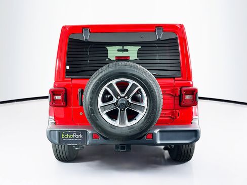 Used 2019 Jeep Wrangler Unlimited Sahara w/ LED Lighting Group image 7