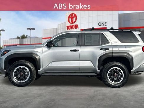 Used 2025 Toyota 4Runner TRD Off-Road image 9