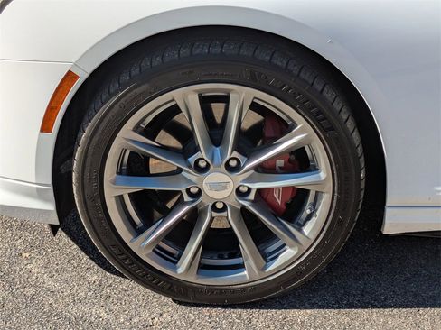 Used 2020 Cadillac CT4 V w/ Climate Package image 10