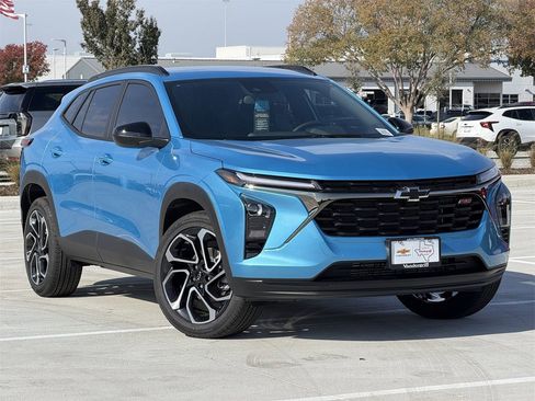 New 2026 Chevrolet Trax RS w/ Driver Confidence Package image 2