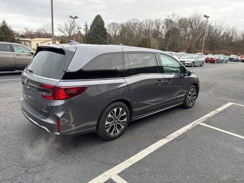 Used 2025 Honda Odyssey Elite image 6