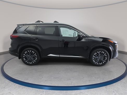 New 2026 Nissan Rogue Platinum AWD/4WD image 4
