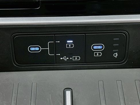 Used 2025 Hyundai Santa Fe SEL FWD image 26