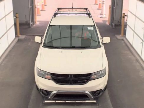 Used 2017 Dodge Journey Crossroad FWD image 3