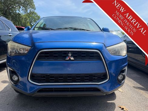 Used 2015 Mitsubishi Outlander Sport SE FWD image 2