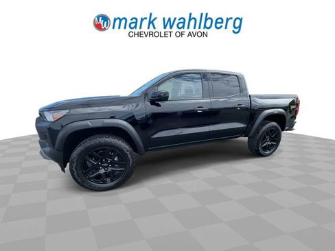 Certified 2023 Chevrolet Colorado Trail Boss w/ Technology Package AWD/4WD image 4