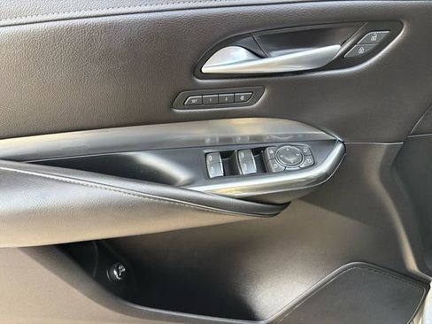 Used 2025 Cadillac XT4 Premium Luxury image 25