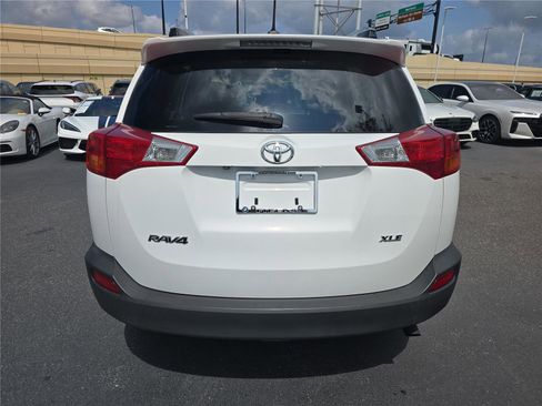Used 2015 Toyota RAV4 XLE FWD image 3