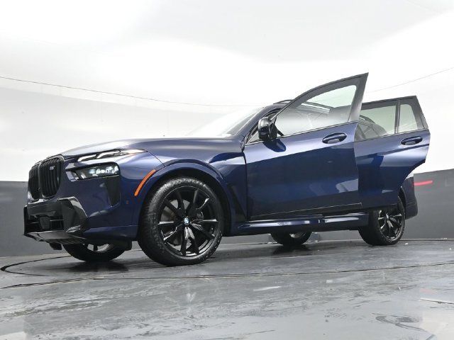 Certified 2025 BMW X7 M60i AWD/4WD image 45
