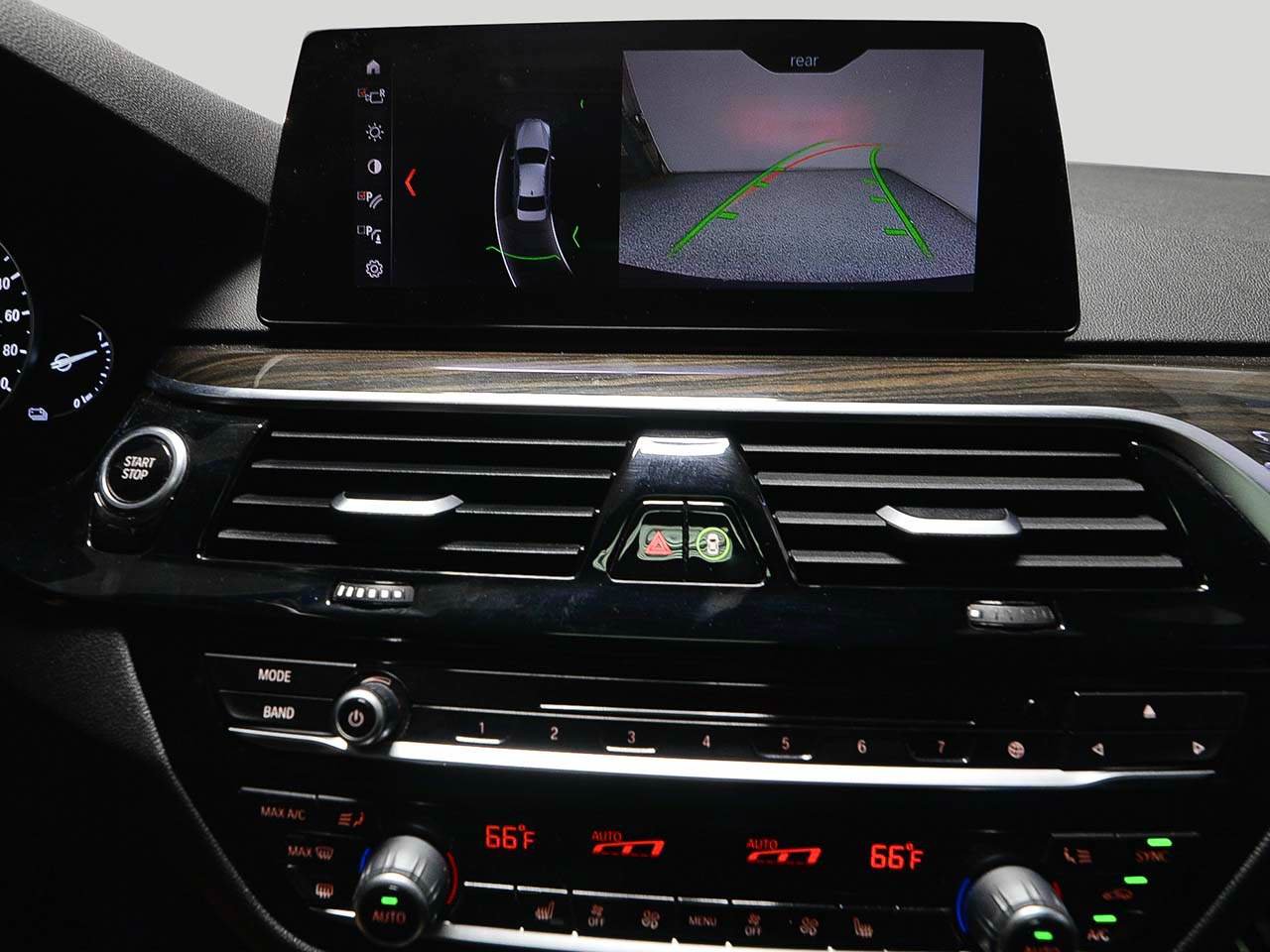 Used 2019 BMW 530e w/ Convenience Package RWD image 16