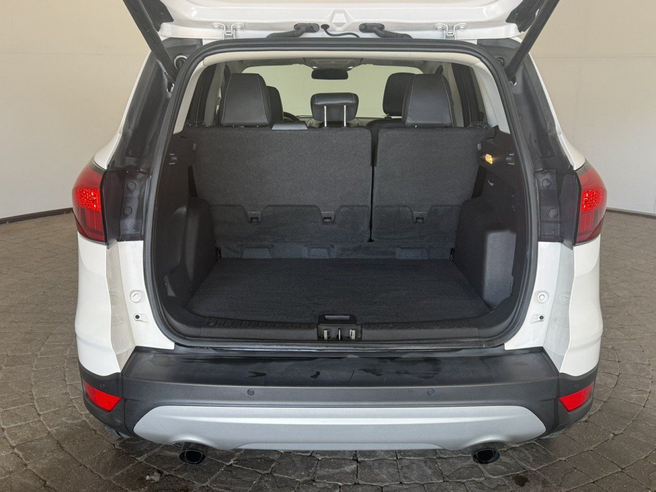Used 2019 Ford Escape SEL AWD/4WD image 7