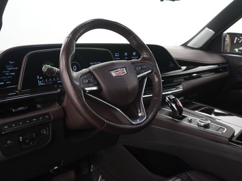 Used 2022 Cadillac Escalade Sport Platinum w/ Heavy-Duty Trailer Package AWD/4WD image 29
