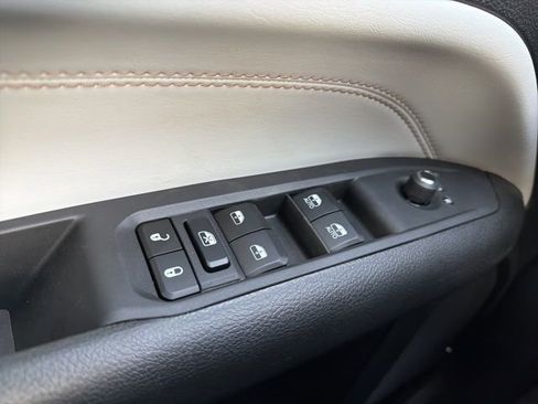 New 2026 Jeep Compass Limited image 19