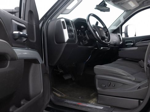 Used 2017 Chevrolet Silverado 1500 LT w/ All Star Edition AWD/4WD image 31